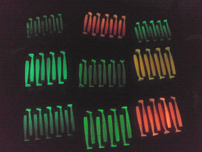 Damiki Tachi Shad 5.9CM (2.3 inch), 004DU (Orange Glow), 10buc/plic - imagine 5